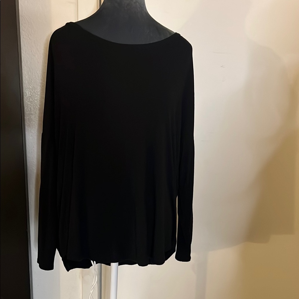 DKNY Women’s Soft Black Top